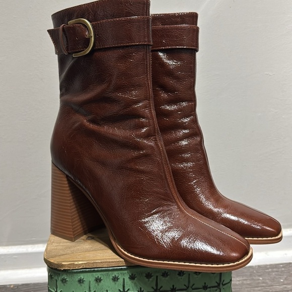 Nine West Brown Heeled Boots for Stylish Comfort - Picture 11 of 12